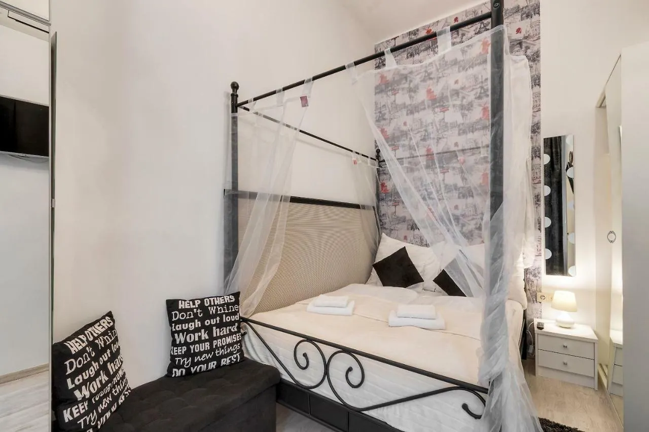 Sweet Dreams At King Street Silver Apartment Budapest Hungary